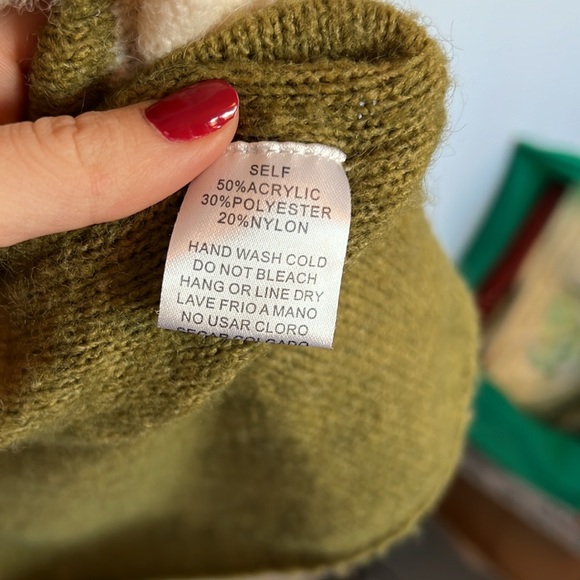 Easel Sweater - Picture 4 of 4